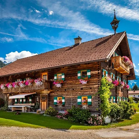 Bauernhof Lehengut * Пфаррверфен